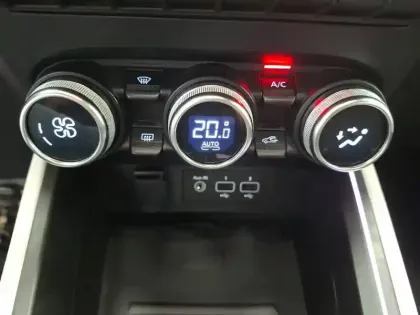 Photo 24 Renault Clio  TCe 90