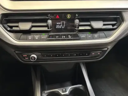 Photo 25 BMW Serie 1 116d 116 ch DKG7
