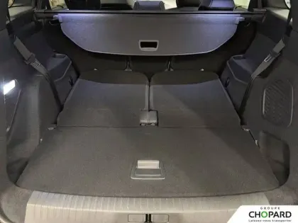 Photo 8 Peugeot 5008  Plug-in Hybrid 225 ch e-DCS7