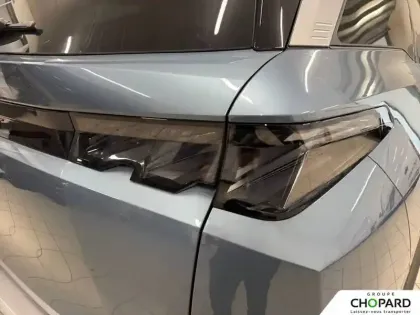 Photo 18 Peugeot 5008  Plug-in Hybrid 225 ch e-DCS7