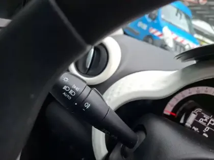 Photo 37 Renault Twingo  III E-Tech