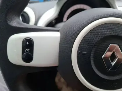 Photo 36 Renault Twingo  III E-Tech