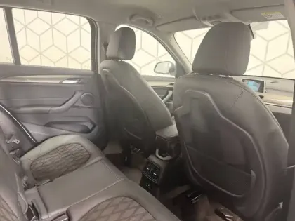 Photo 30 BMW X1  sDrive 18i 140 ch