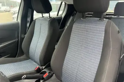 Photo 8 Peugeot 208  PureTech 75 S&S BVM5