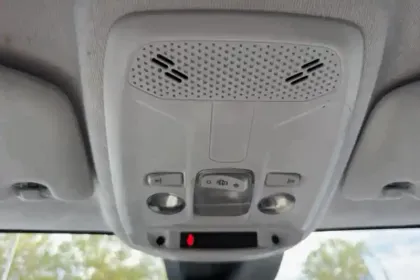Photo 31 Peugeot 208  Hybrid 100 e-DCS6