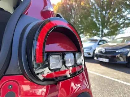 Photo 17 Renault Twingo  E-Tech Electrique 80 ch autonomie urbaine