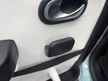 Photo 8 Renault Twingo  III E-Tech