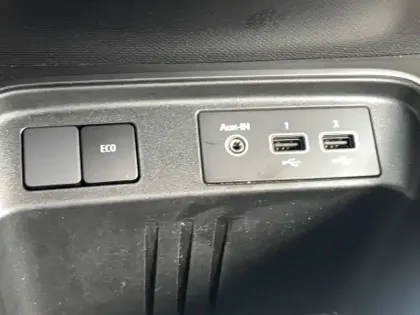 Photo 28 Renault Twingo  III E-Tech