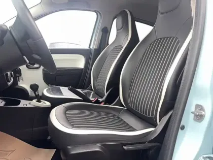 Photo 14 Renault Twingo  III E-Tech