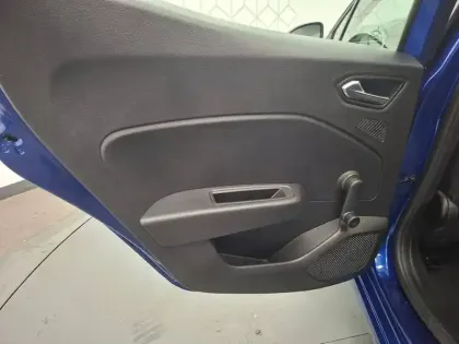 Photo 21 Renault Clio  Blue dCi 100 ch