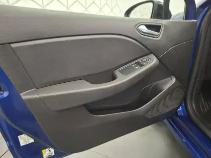 Photo 20 Renault Clio  Blue dCi 100 ch