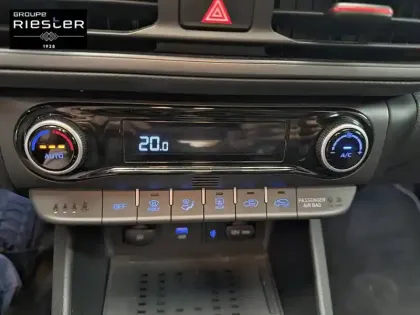 Photo 24 Hyundai Kona  1.0 T-GDi 120 Hybrid 48V