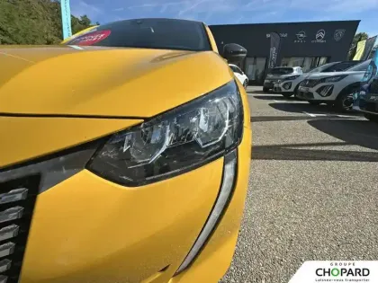 Photo 21 Peugeot 208  PureTech 100 S&S BVM6