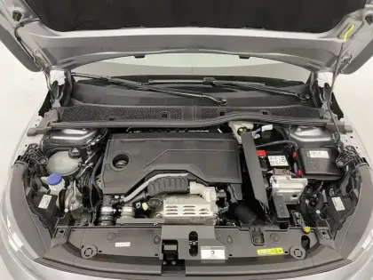 Photo 20 Peugeot 208  Hybrid 100 e-DCS6