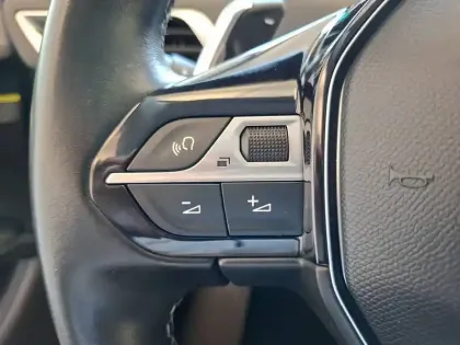 Photo 29 Peugeot 3008  Hybrid 225 e-EAT8