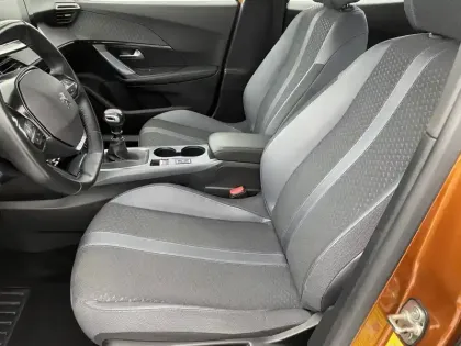 Photo 13 Peugeot 2008  BlueHDi 100 S&S BVM6
