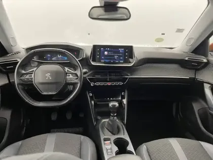 Photo 24 Peugeot 2008  BlueHDi 100 S&S BVM6