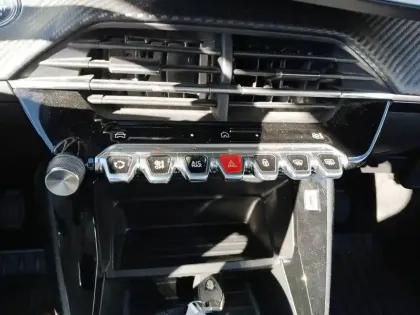 Photo 16 Peugeot 208  PureTech 100 S&S BVM6