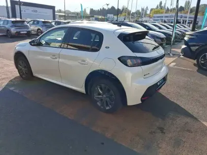 Photo 6 Peugeot 208  Electrique 50 kWh 136ch