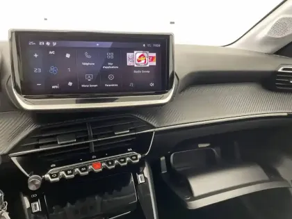 Photo 29 Peugeot 208  Hybrid 100 e-DCS6