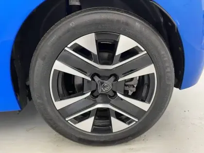 Photo 15 Peugeot 208  Electrique 50 kWh 136ch