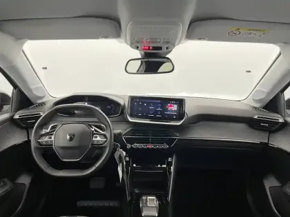 Photo 27 Peugeot 208  Hybrid 100 e-DCS6