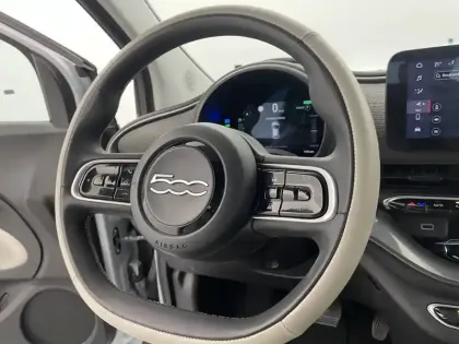 Photo 27 Fiat 500 C e 118 ch