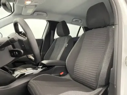 Photo 13 Peugeot 2008  Electrique 136 ch