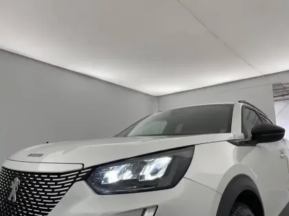 Photo 29 Peugeot 2008  Electrique 136 ch