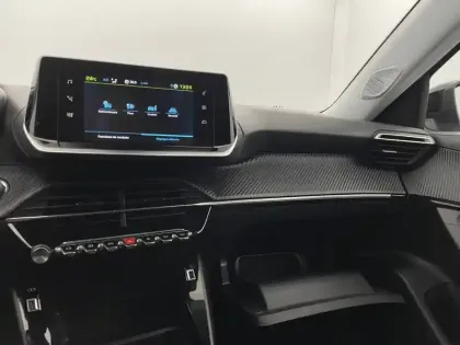 Photo 24 Peugeot 2008  Electrique 136 ch