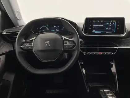 Photo 21 Peugeot 2008  Electrique 136 ch