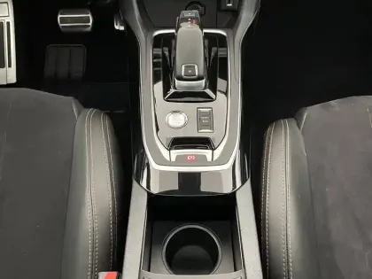 Photo 30 Peugeot 308  PureTech 130ch S&S EAT8