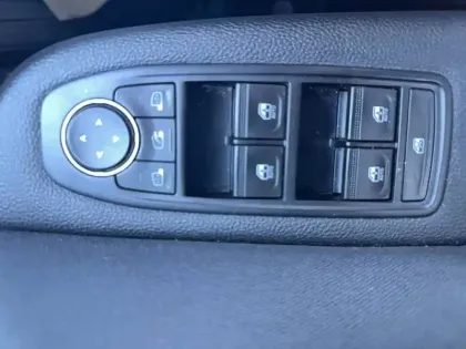 Photo 48 Renault Clio  E-Tech full hybrid 145