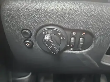 Photo 16 Mini Mini Hatch 5 Portes Cooper 136 ch DKG7