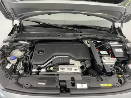 Photo 20 Peugeot 208  Hybrid 100 e-DCS6