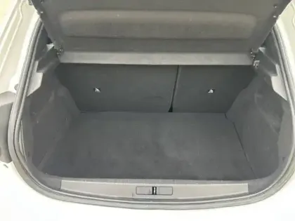 Photo 5 Peugeot 208  Electrique 50 kWh 136ch