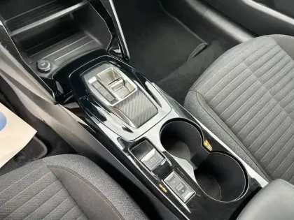 Photo 20 Peugeot 208  Electrique 50 kWh 136ch