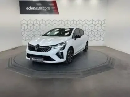 Photo 8 Renault Clio  E-Tech full hybrid 145