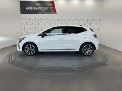 Photo 7 Renault Clio  E-Tech full hybrid 145
