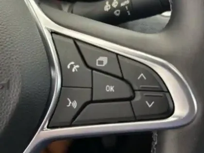 Photo 26 Renault Clio  E-Tech full hybrid 145