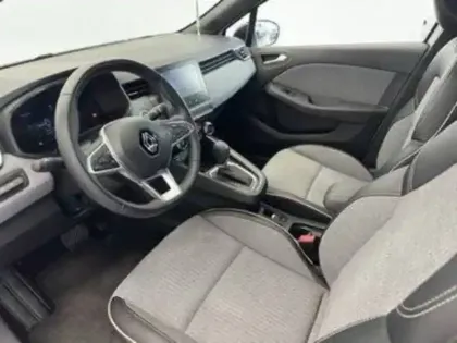 Photo 14 Renault Clio  E-Tech full hybrid 145