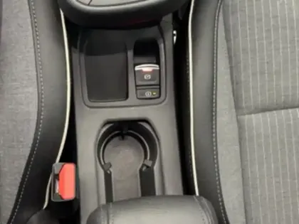 Photo 35 Renault Clio  E-Tech full hybrid 145