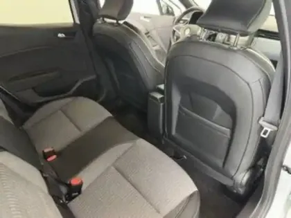 Photo 18 Renault Clio  E-Tech full hybrid 145