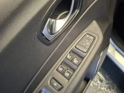 Photo 12 Renault Captur  TCe 150 Energy EDC