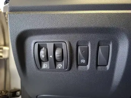 Photo 28 Renault Captur  TCe 150 Energy EDC
