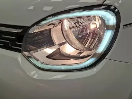 Photo 35 Renault Twingo  III E-Tech