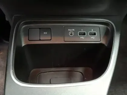 Photo 23 Renault Twingo  III E-Tech