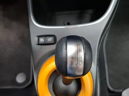 Photo 25 Renault Twingo  III E-Tech