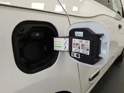 Photo 38 Renault Twingo  III E-Tech