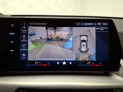 Photo 17 BMW X1  sDrive 20i 170ch DKG7